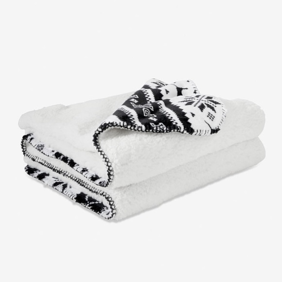 PINK Victoria's Secret Other - NWT PINK sherpa blanket Victoria’s Secret